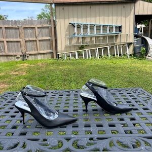 Nine West Boca Pointy Toe Ankle Strap Dress Pumps in black size‎ 8.5